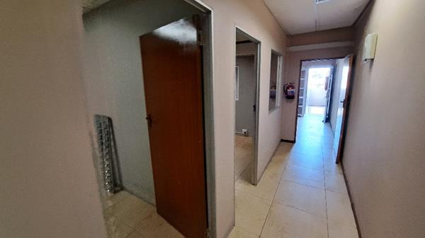 85  m² Office Space