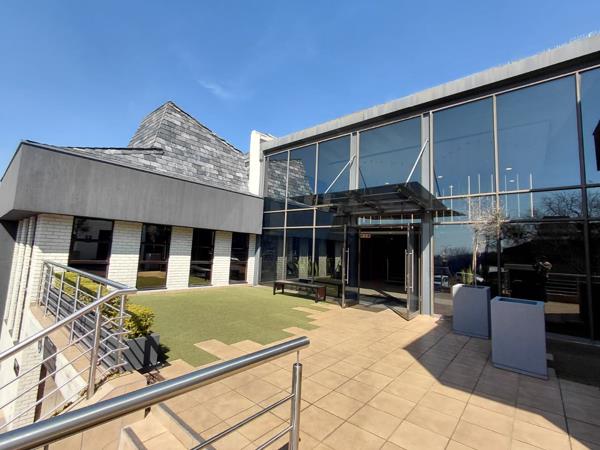 277  m² Commercial space