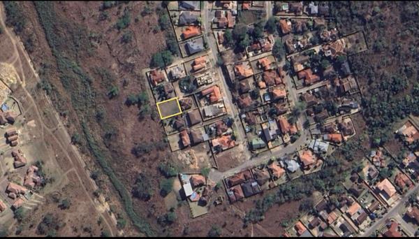 678 m² Land