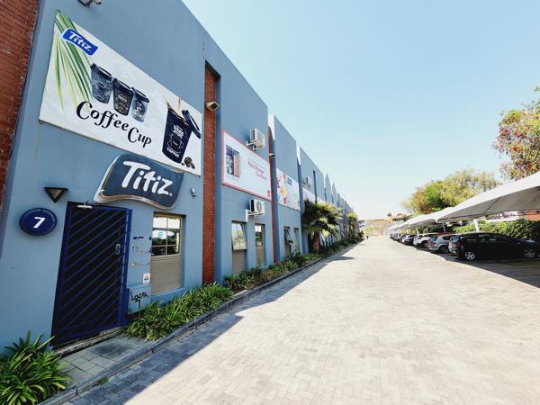773  m² Industrial space