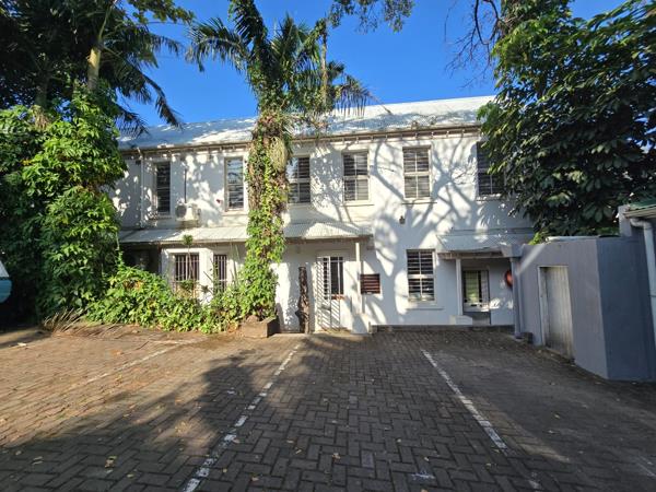 383 m² Commercial space