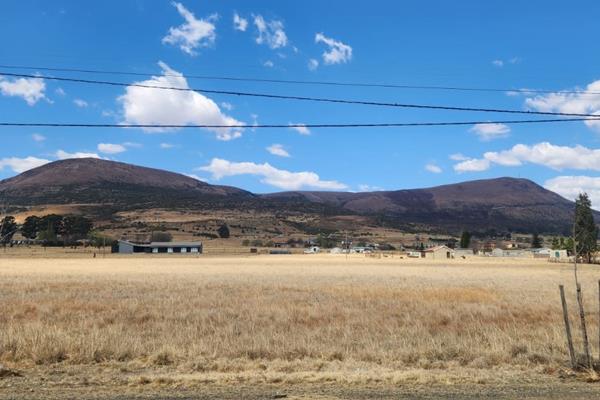 5 710 m² Land