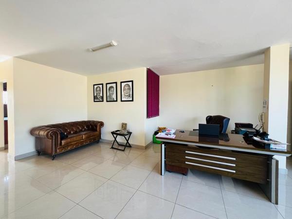 1 001  m² Commercial space