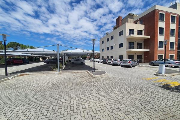680  m² Commercial space