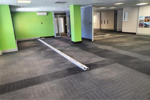 403  m² Commercial space