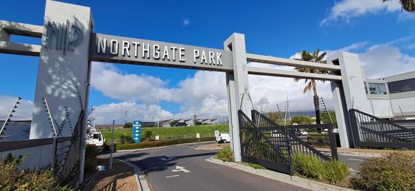 3 000  m² Office Space