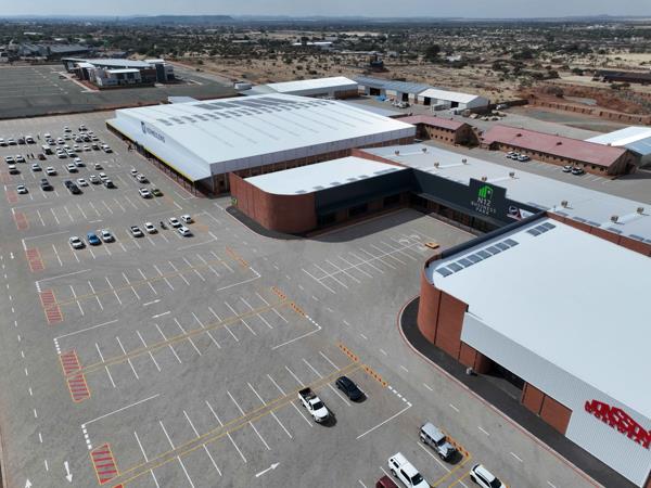 300  m² Commercial space