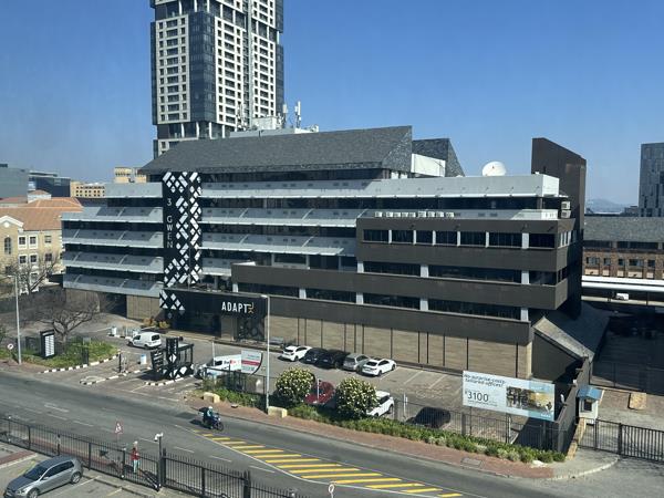 8 327  m² Commercial space