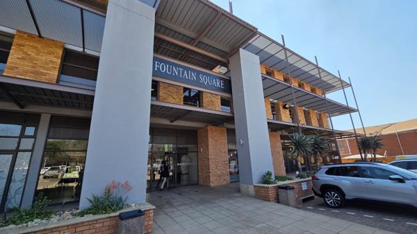 152  m² Commercial space