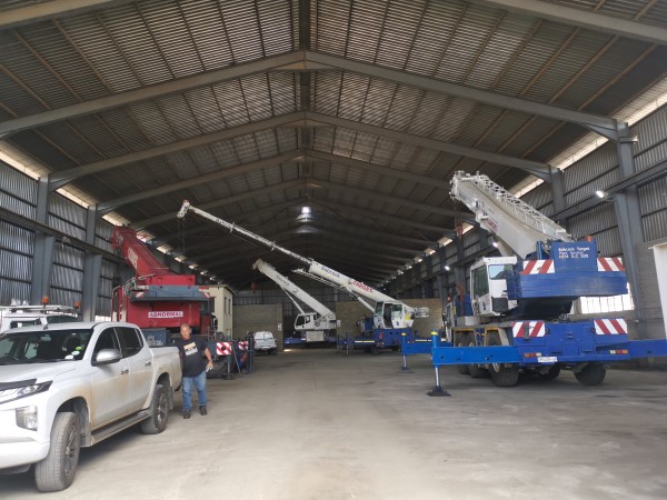 1 000  m² Industrial space