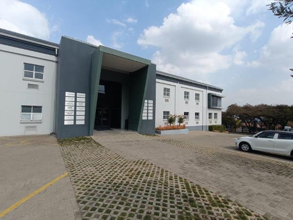 588  m² Commercial space