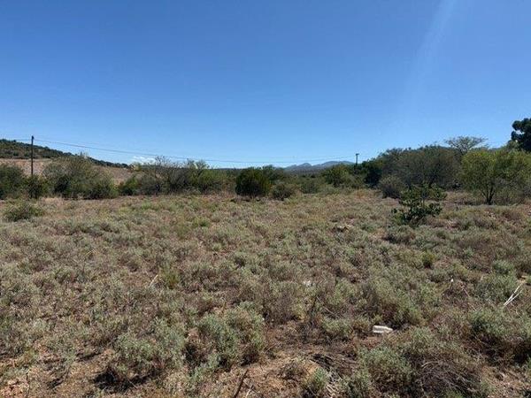 1 700 m² Land
