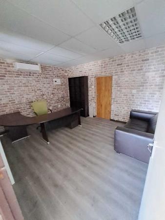 200  m² Office Space