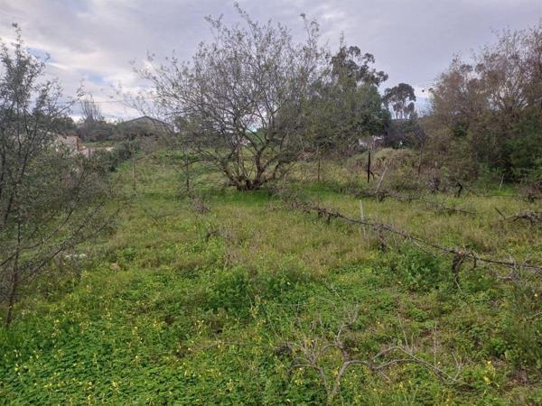 1 071 m² Land