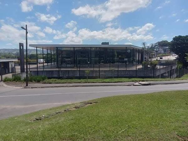 8 598  m² Commercial space