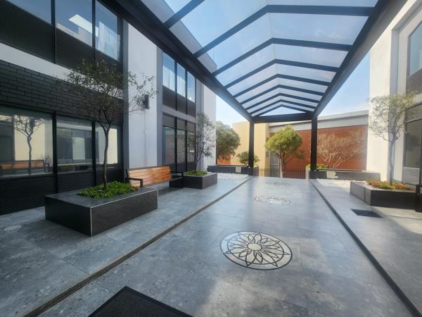 239  m² Commercial space