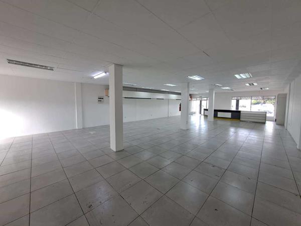 196  m² Retail Space