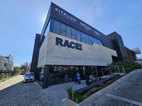 1 923  m² Commercial space