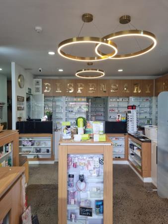 85  m² Commercial space