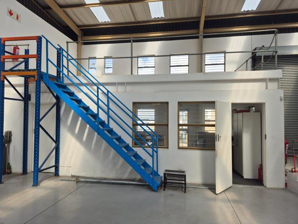 452  m² Industrial space