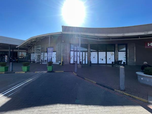 240  m² Retail Space