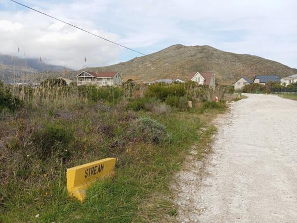 719 m² Land