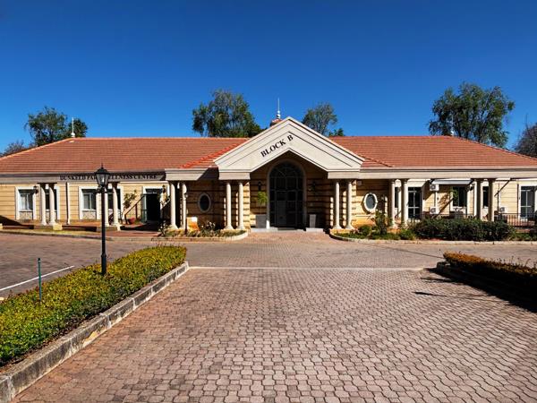 24  m² Commercial space