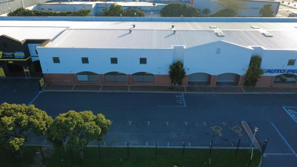 868  m² Commercial space