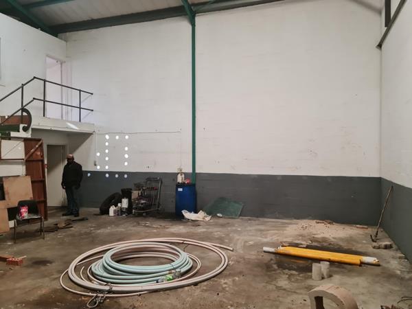 179  m² Industrial space