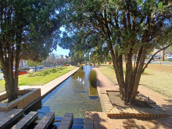 1 266 m² Office Space