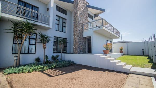 6 Bedroom House