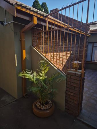 12 Bedroom House