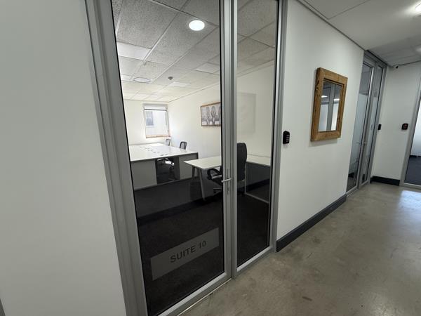 32.4  m² Commercial space