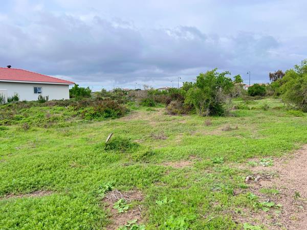 825 m² Land