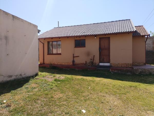 3 Bedroom HouseAllandale - View 5