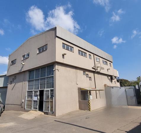 160  m² Commercial space