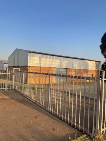 460  m² Industrial space