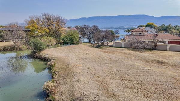 952 m² Land