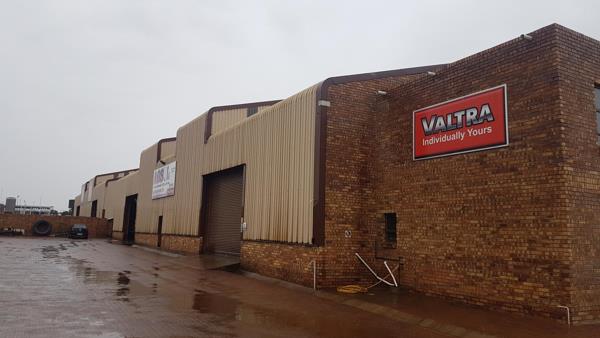 978  m² Commercial space