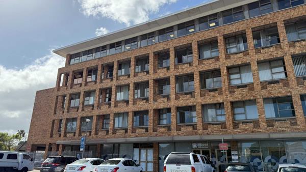 794 m² Office Space