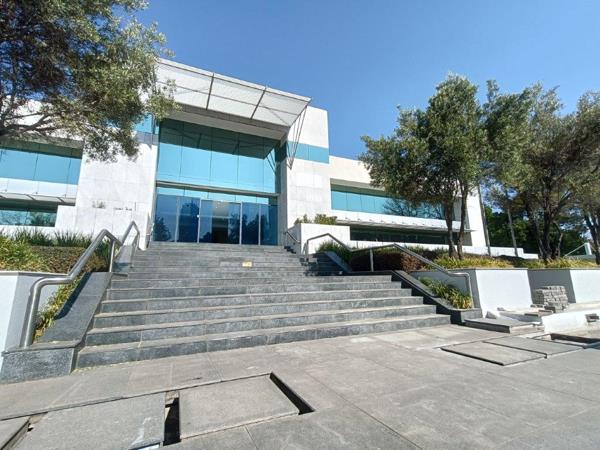 3 290  m² Commercial space