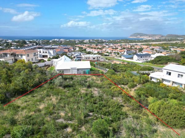 1 056 m² Land
