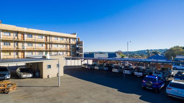 1 000  m² Commercial space