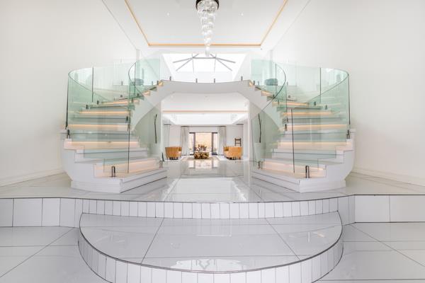5 Bedroom House