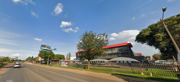 122  m² Commercial space