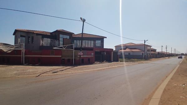 280  m² Retail Space