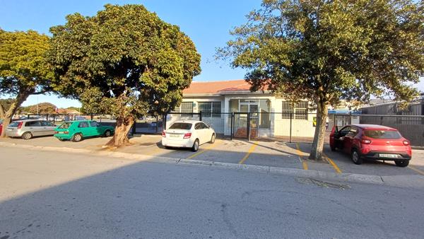 65  m² Commercial space