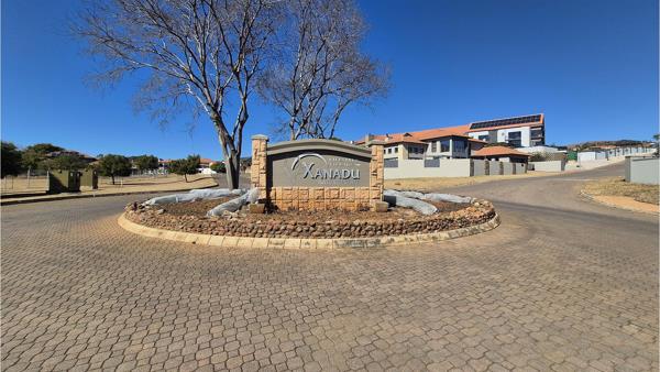 1 196 m² Land