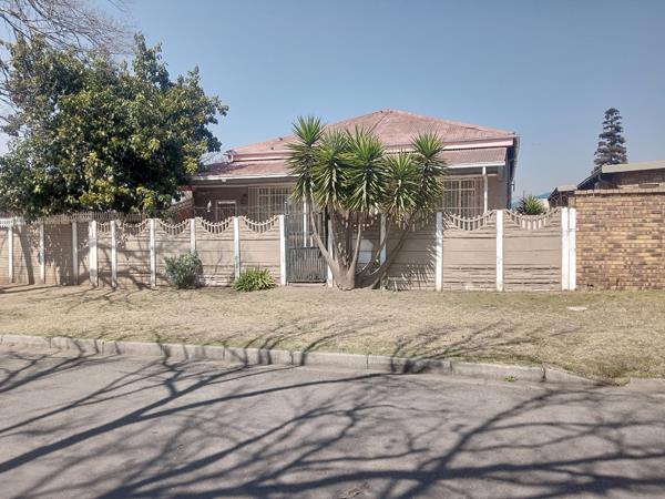 9 Bedroom House