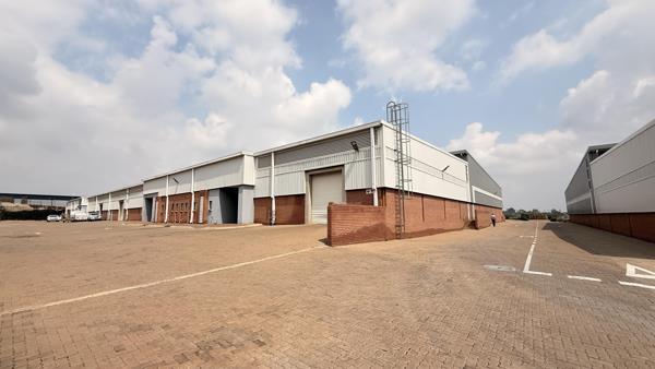 573  m² Industrial space